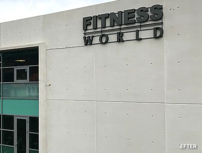 Fitness World efter afrensning facade2